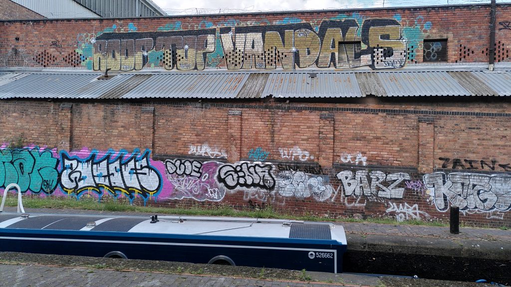 Graffiti: Roof Top Vandals
