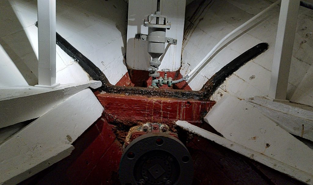 Propelor shaft inside RRS Discovery with grease gland above